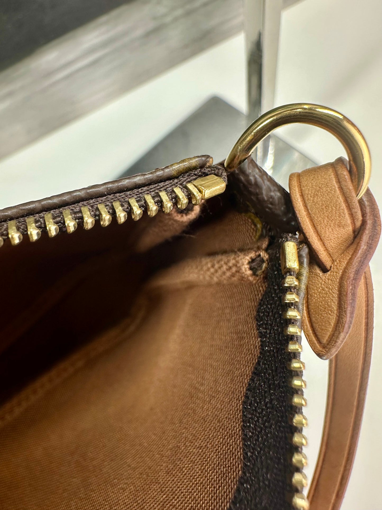 Pochette Accessories Old Model