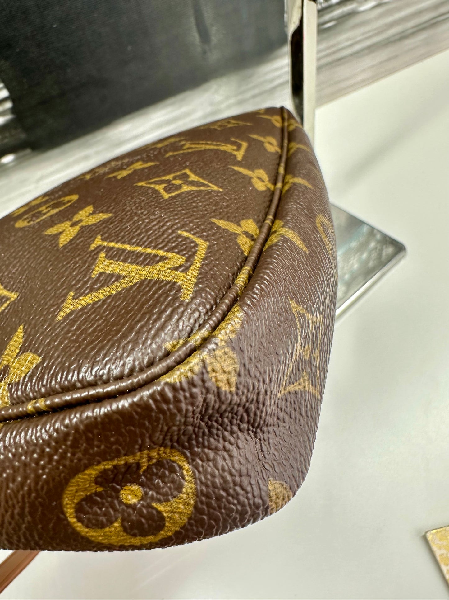 Pochette Accessories Old Model