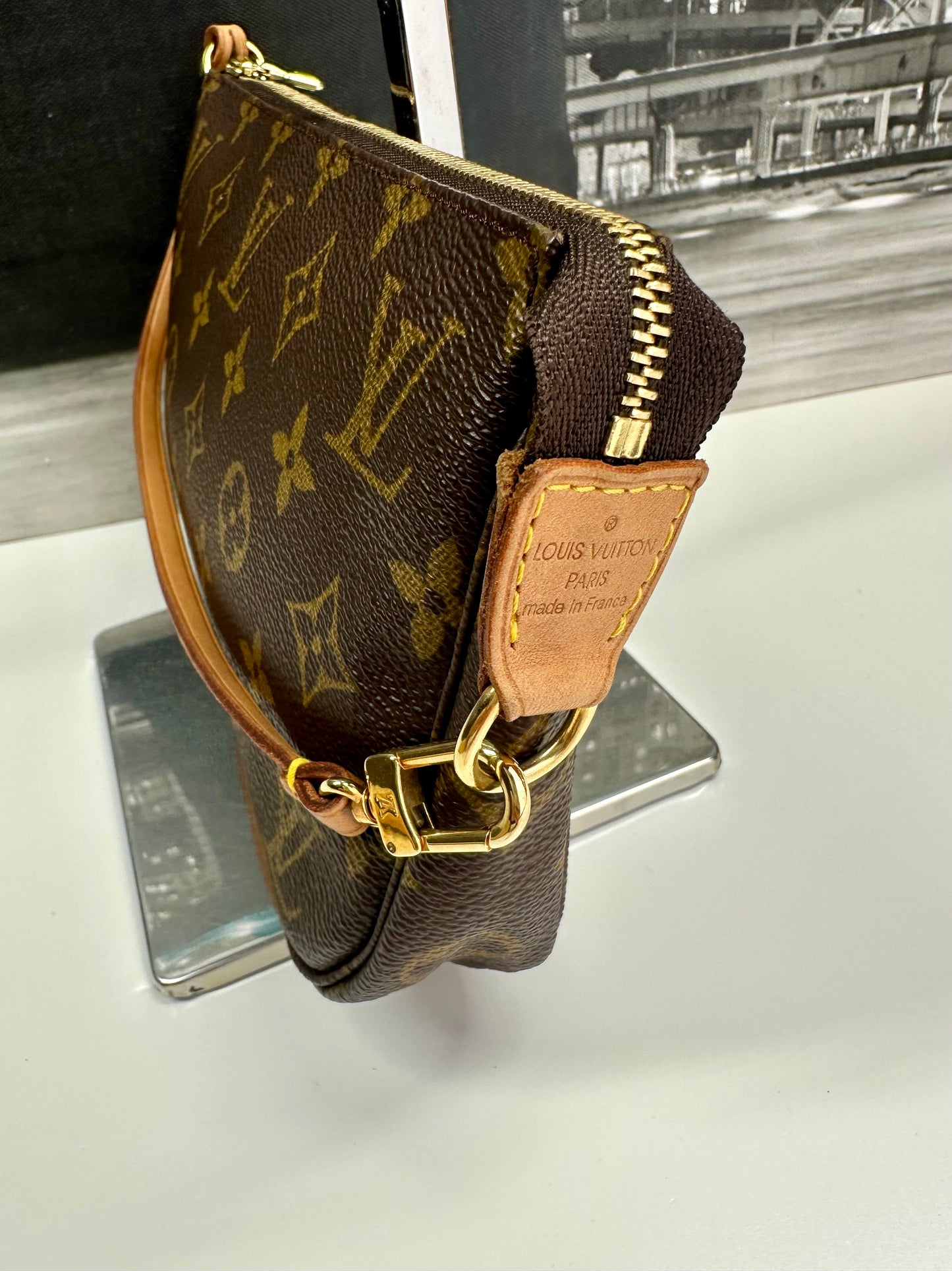 Pochette Accessories Old Model