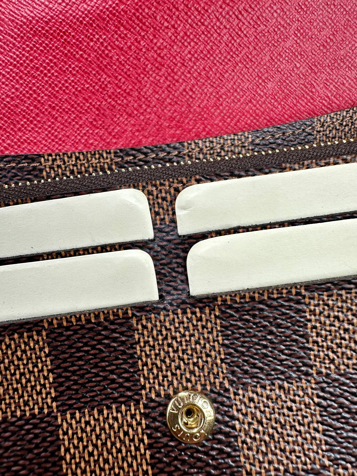 Emilie Wallet DE & Red