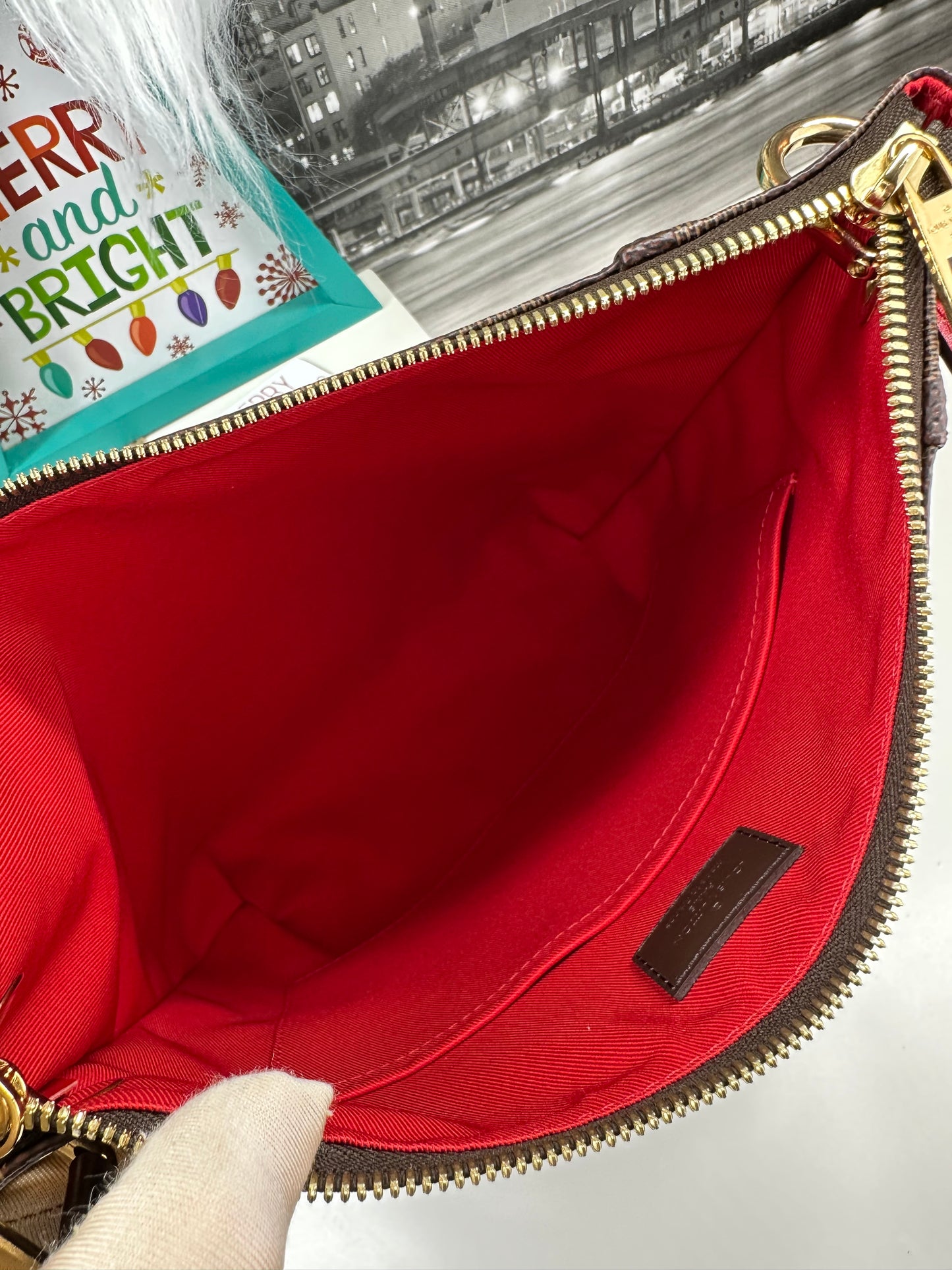 South Bank Besace Crossbody