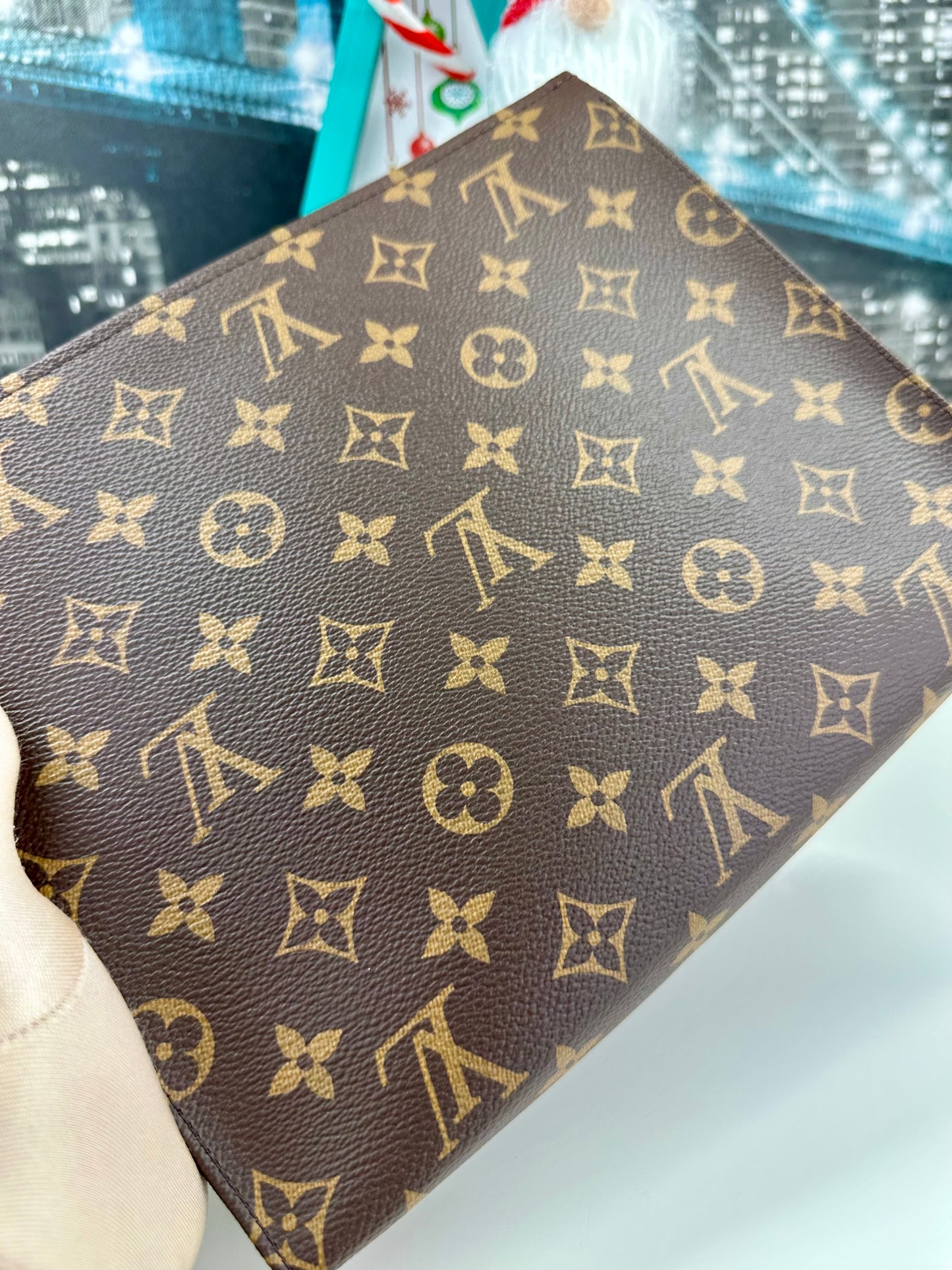 Toiletry 26 Monogram