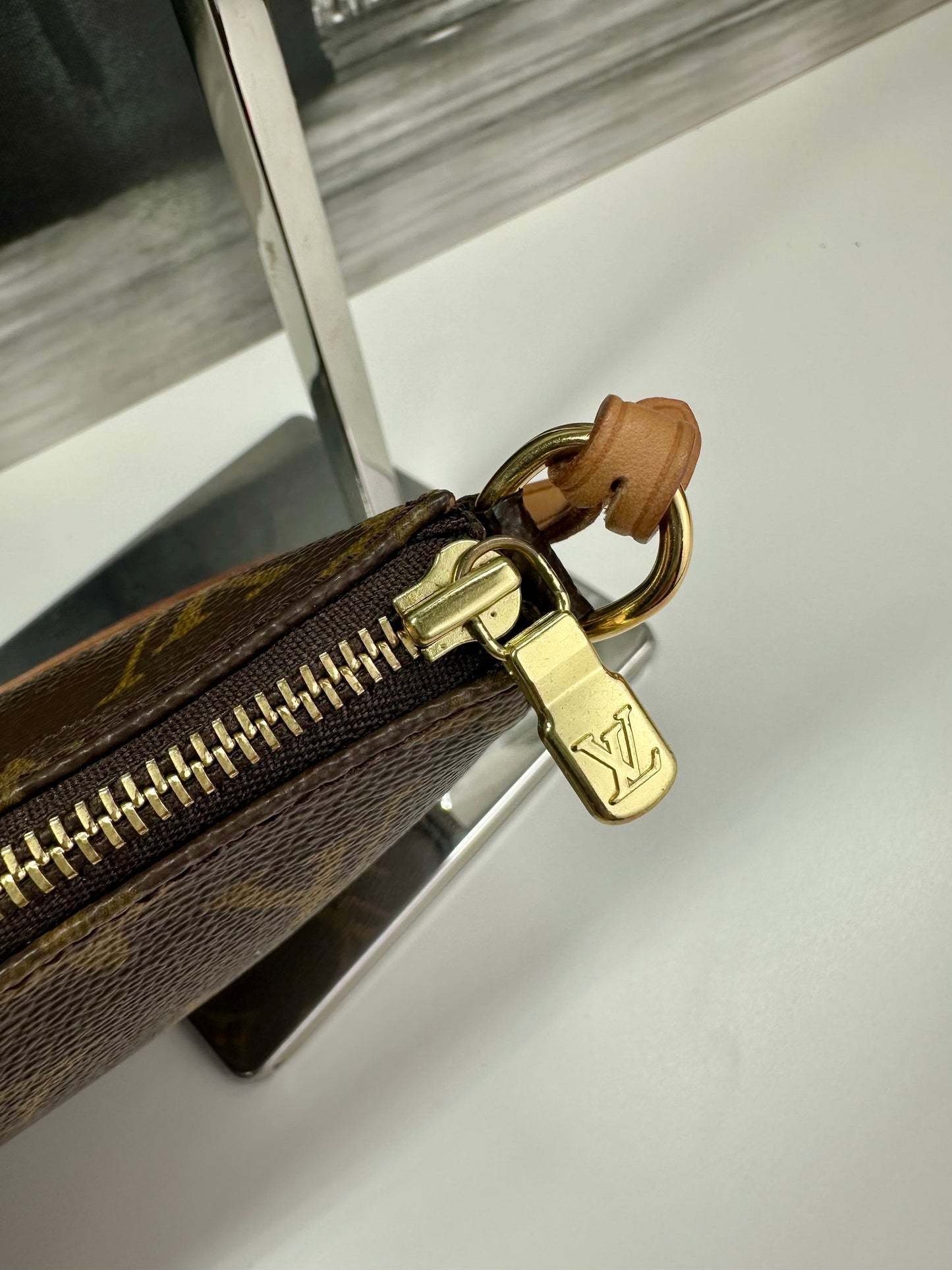 Pochette Accessories Old Model