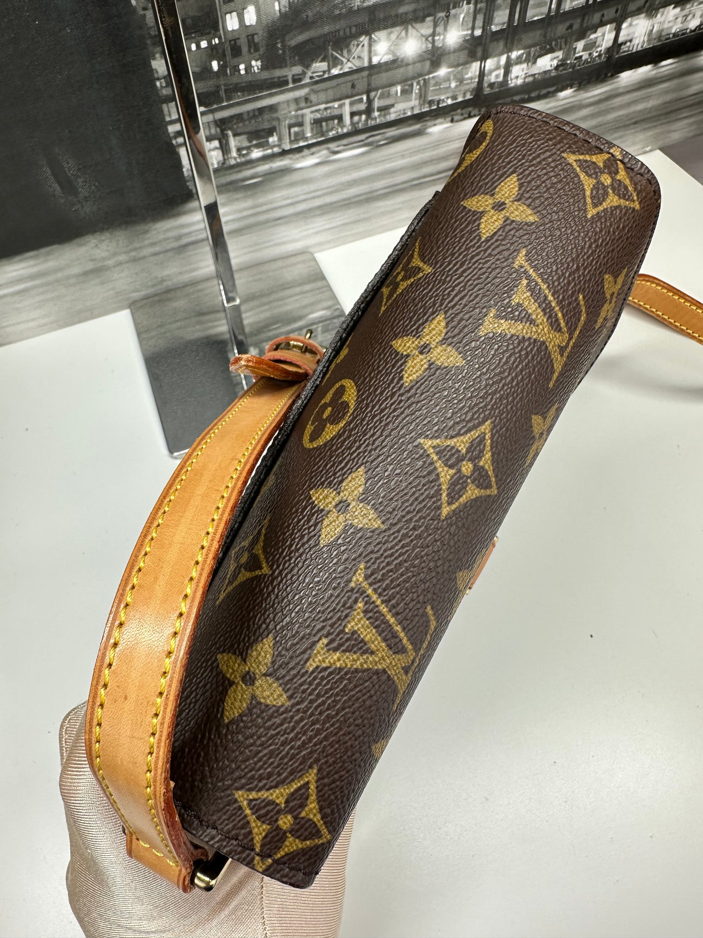 St Cloud MM Crossbody
