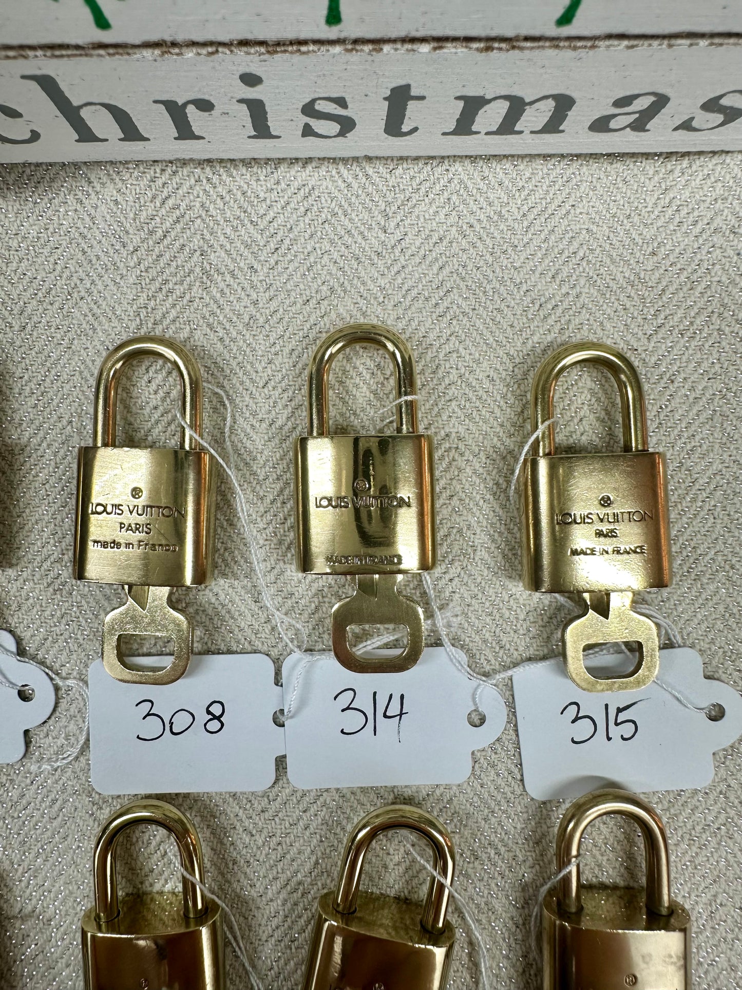 Lock ๐ & Key