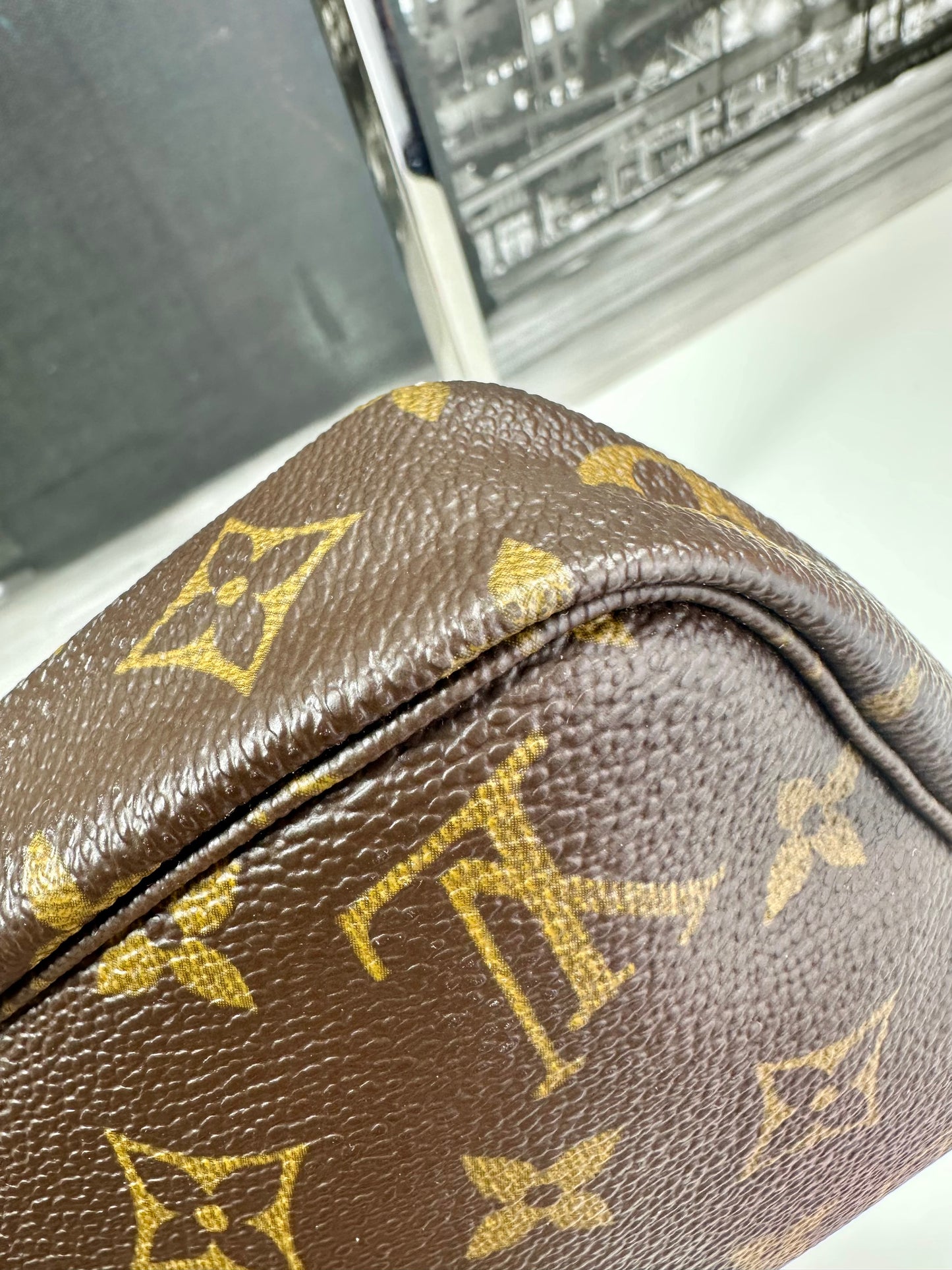 Pochette Accessories Old Model