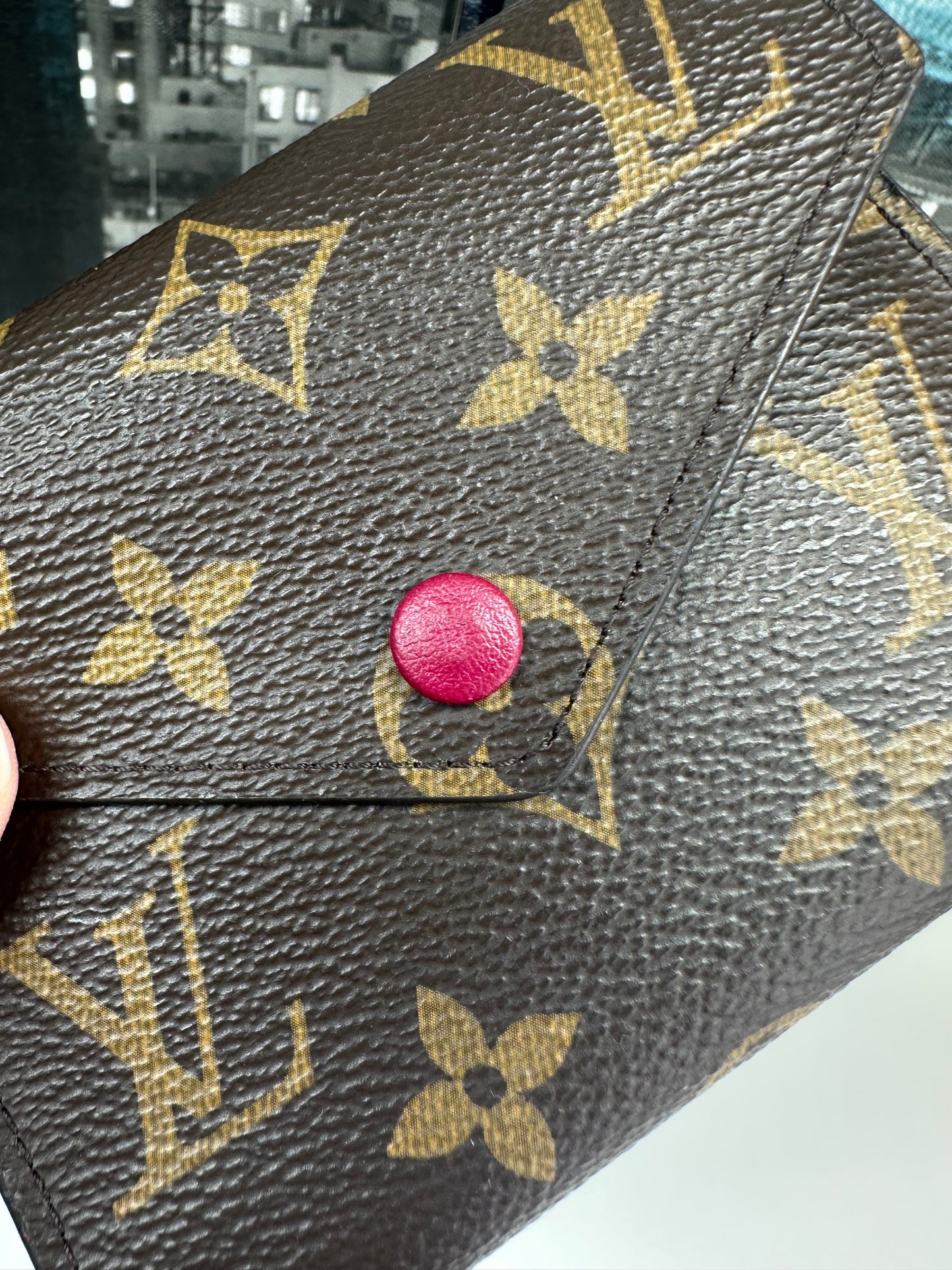 Victorine Wallet Monogram
