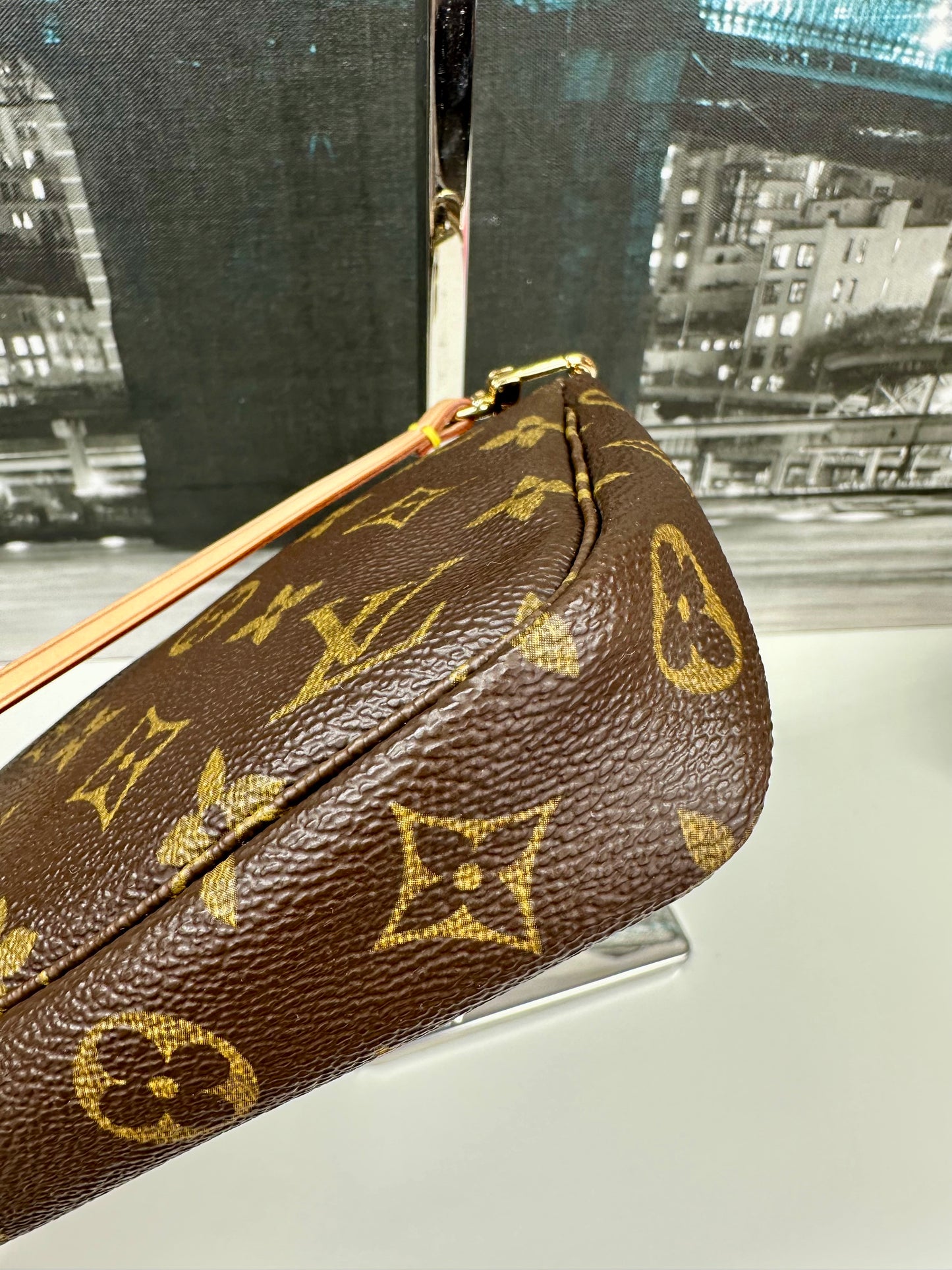 Pochette Accessories Monogram Older Model