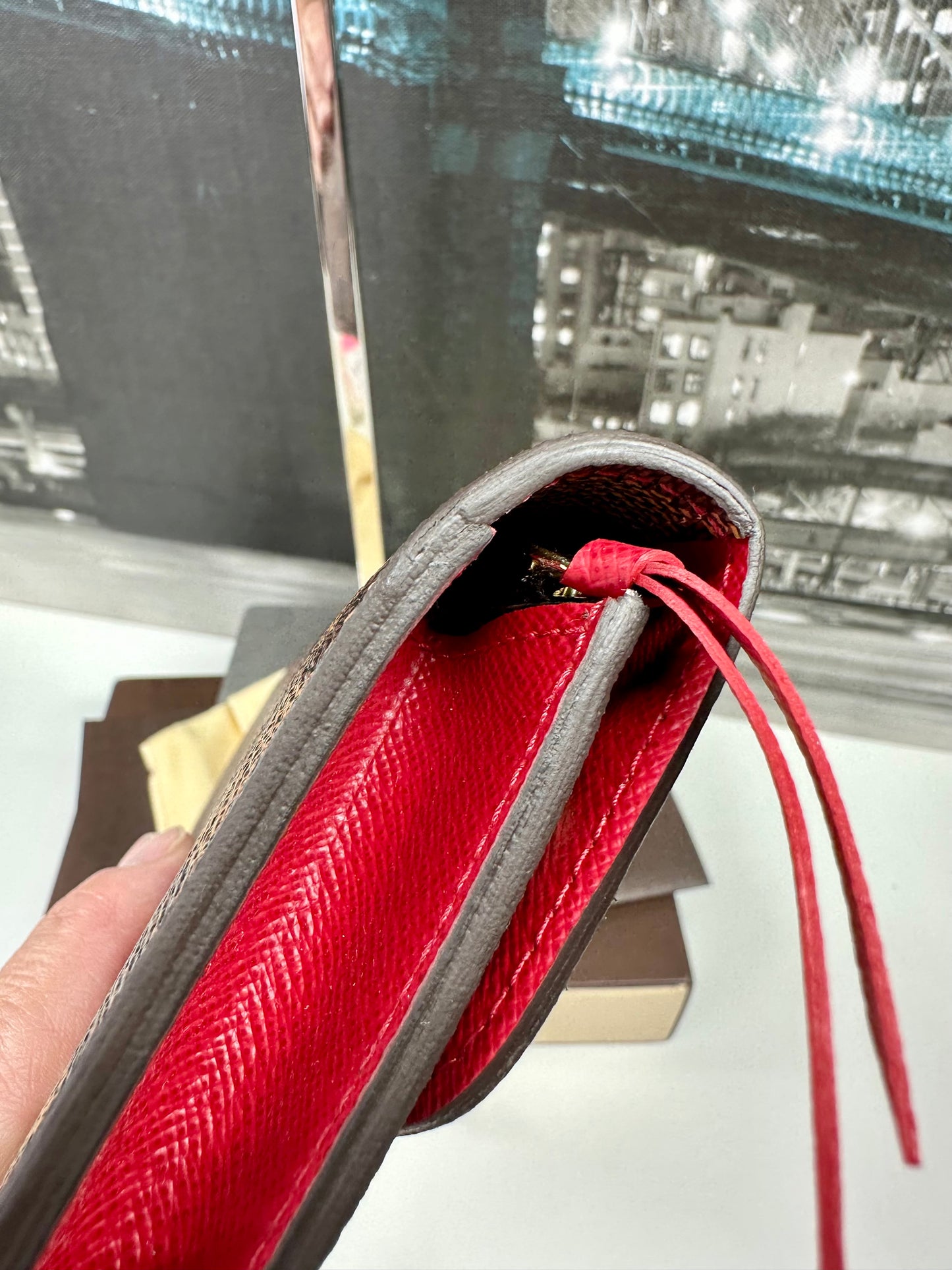 Emilie Wallet DE & Red