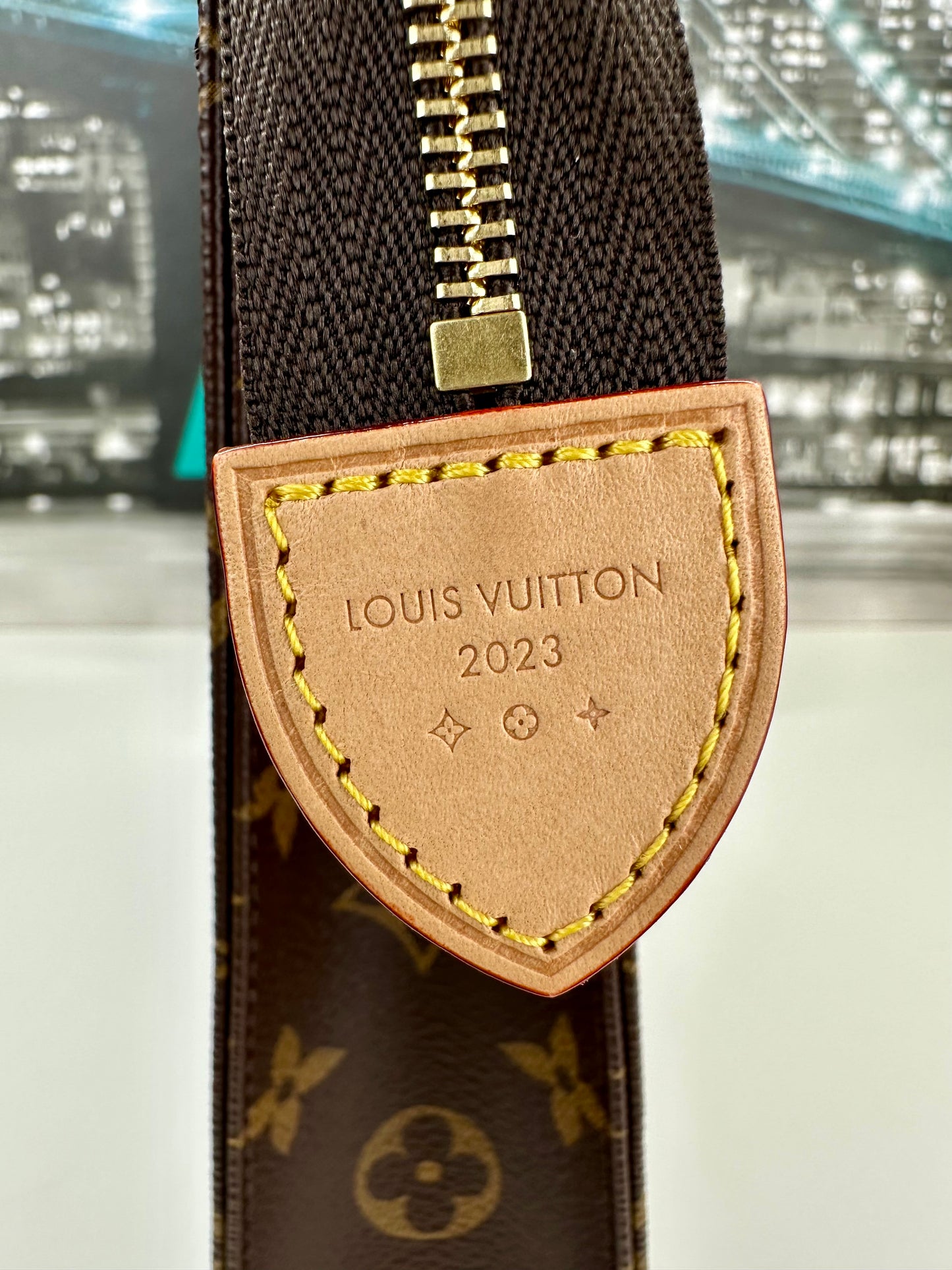 Toiletry 26 Monogram