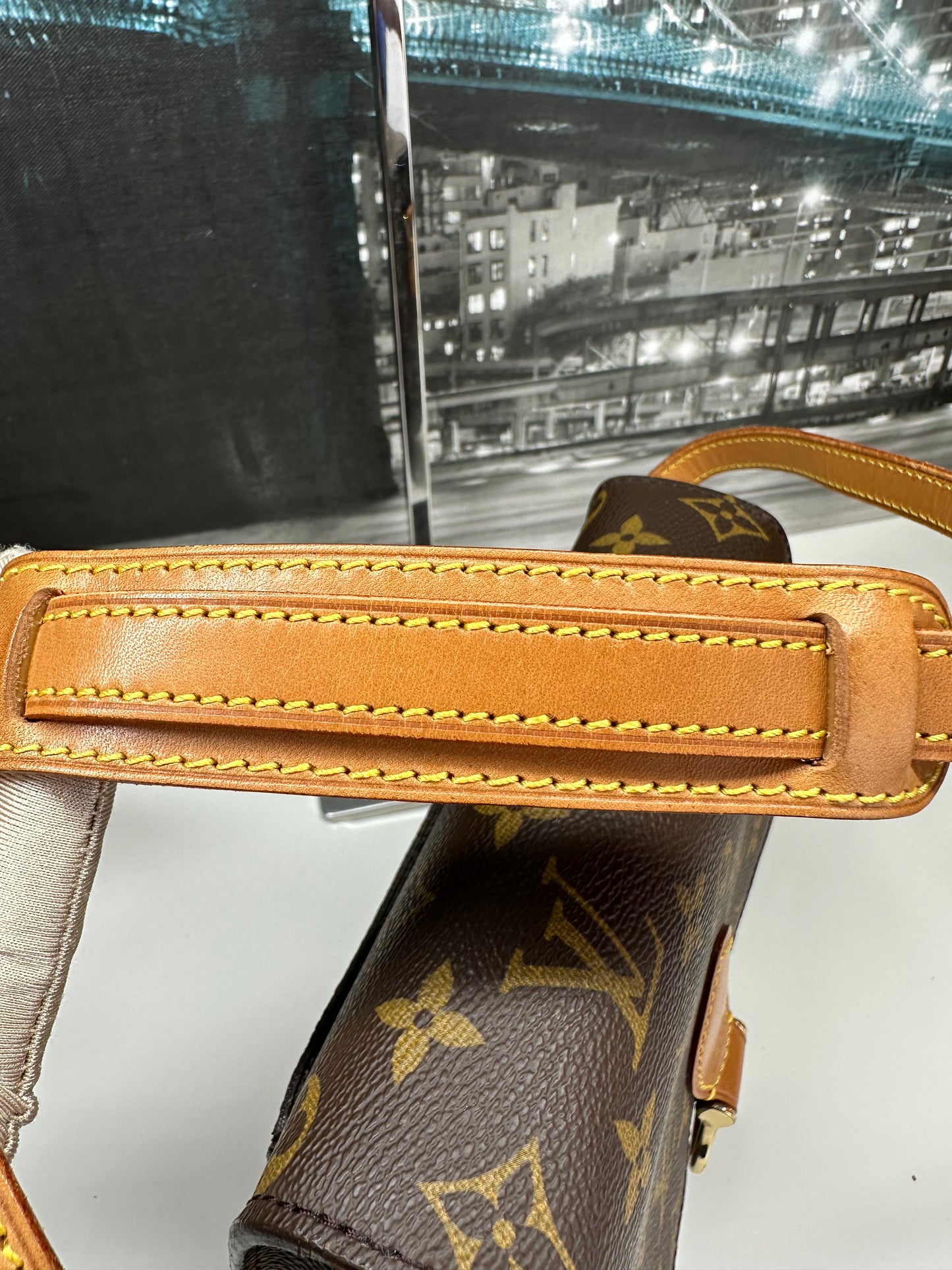 St Cloud MM Crossbody