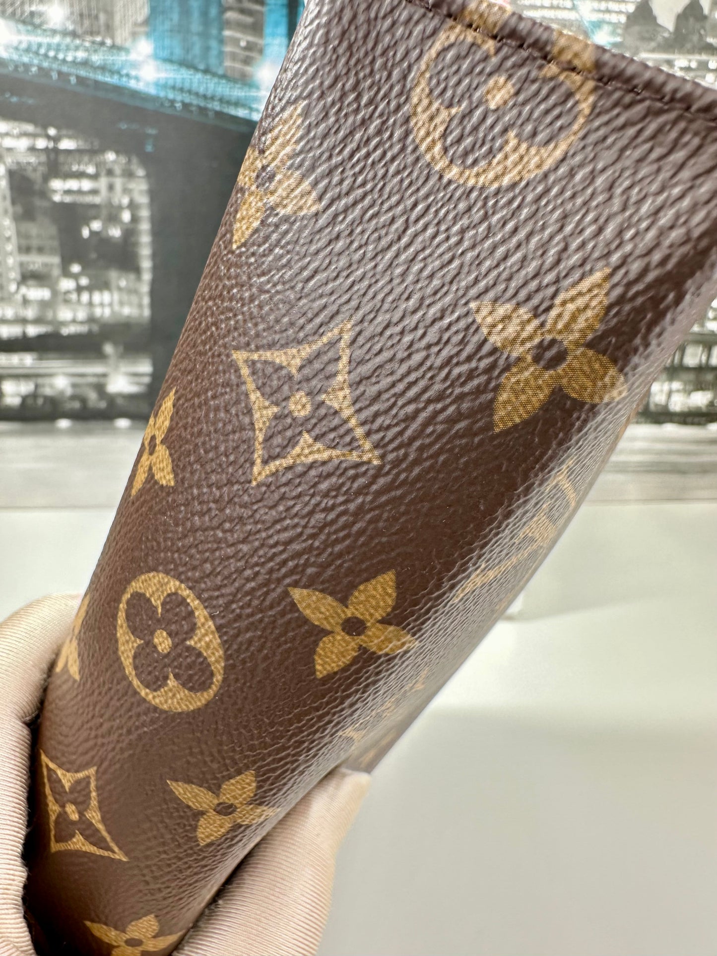 Toiletry 26 Monogram