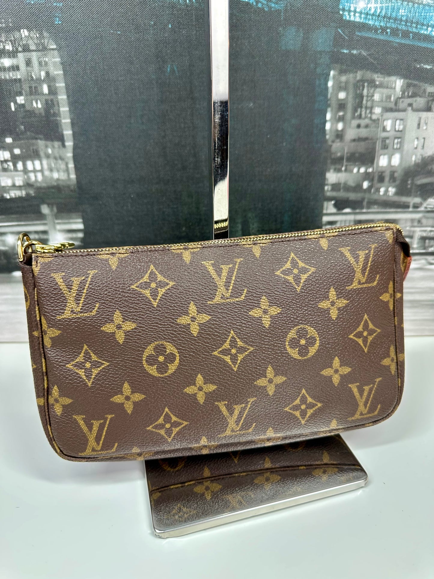 Pochette Accessories Monogram Older Model