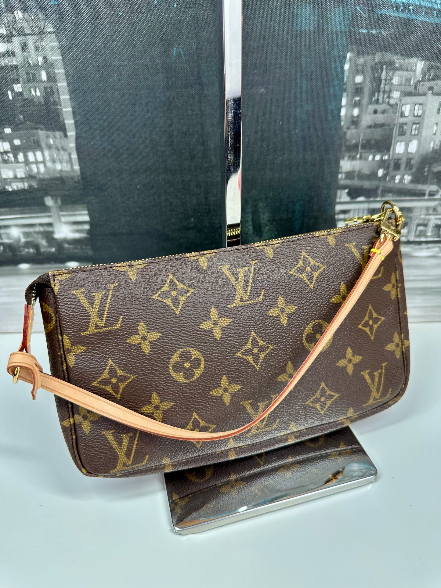 Pochette Accessories Monogram Older Model
