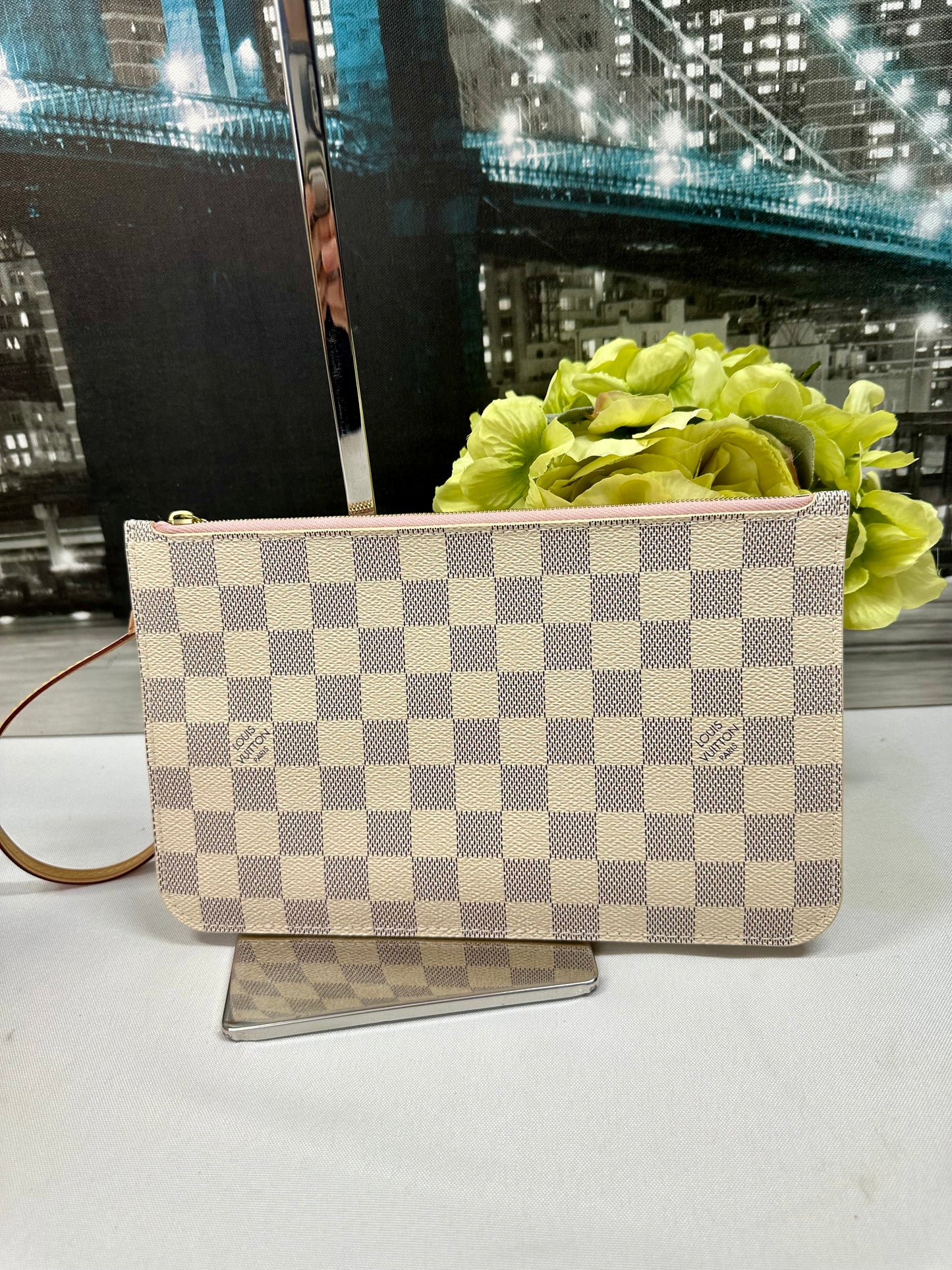 Neverfull MM Azur Pouch