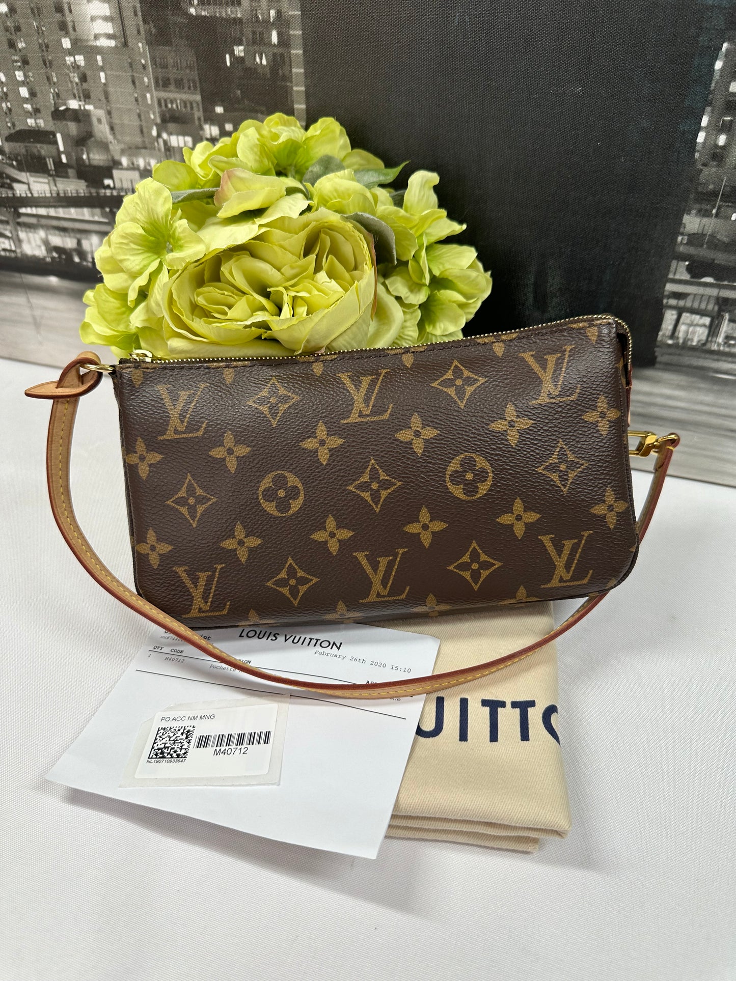 Pochette Accessories Monogram NM