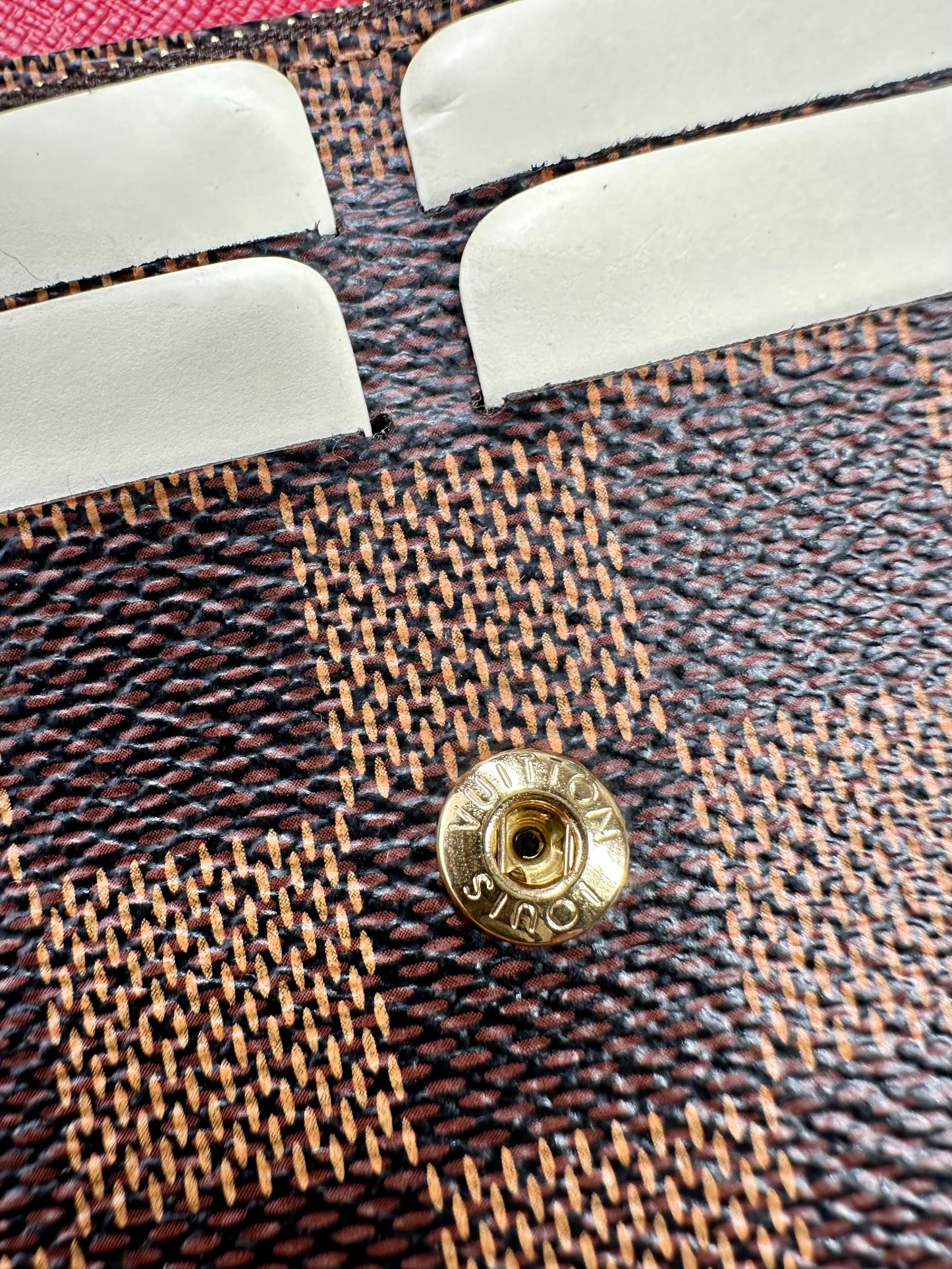 Emilie Wallet DE & Red