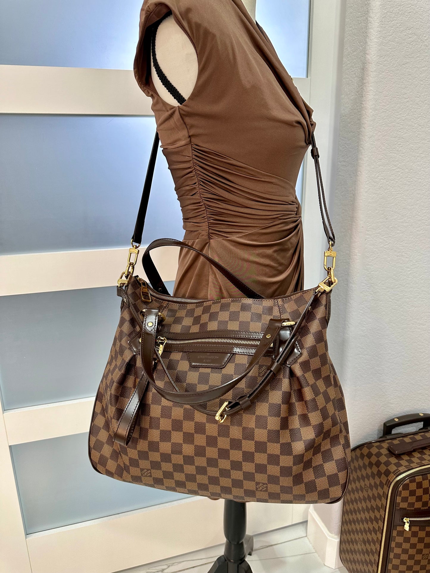 Evora GM Damier Ebene Shoulder Bag