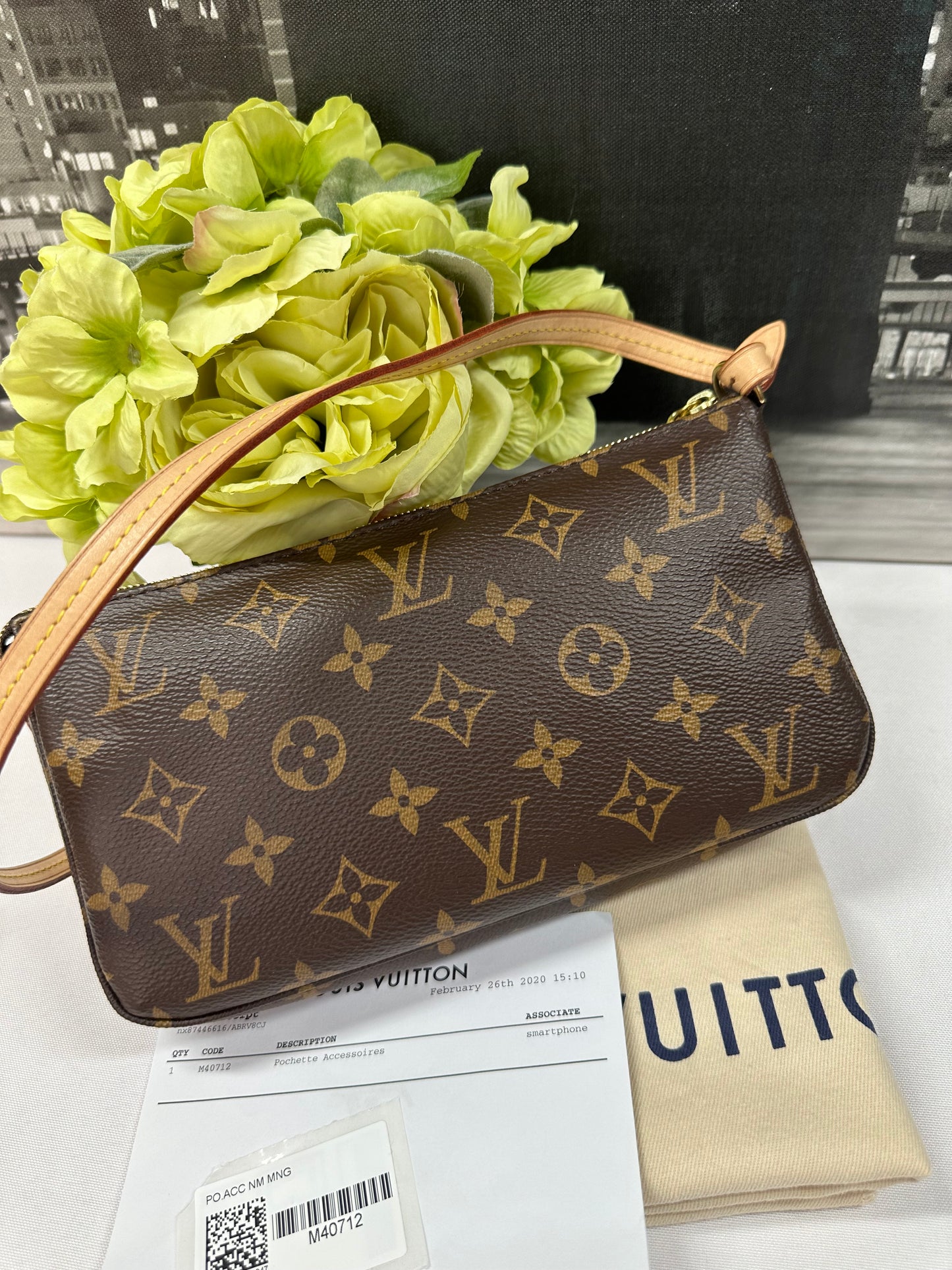 Pochette Accessories Monogram NM