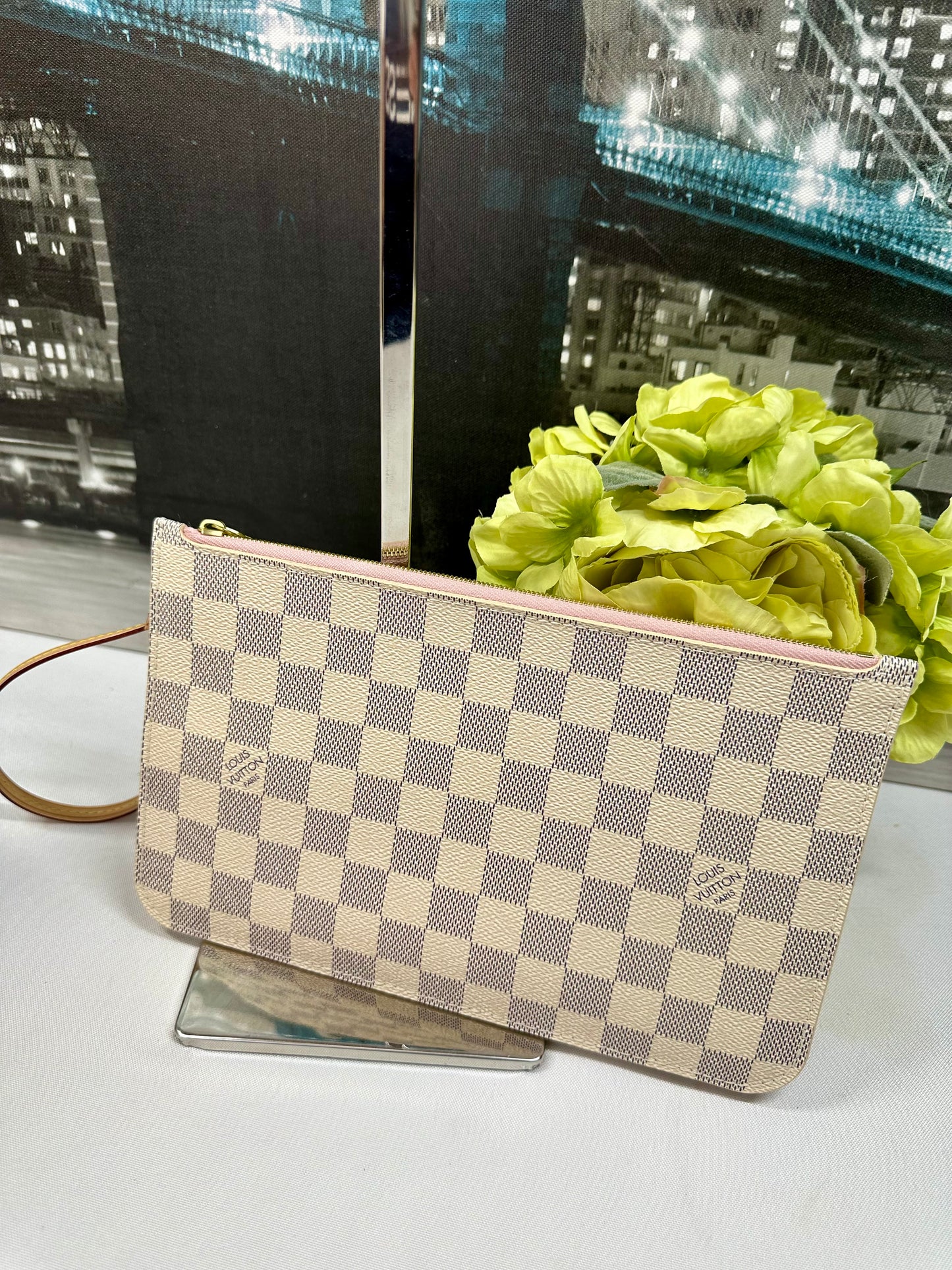 Neverfull MM Azur Pouch