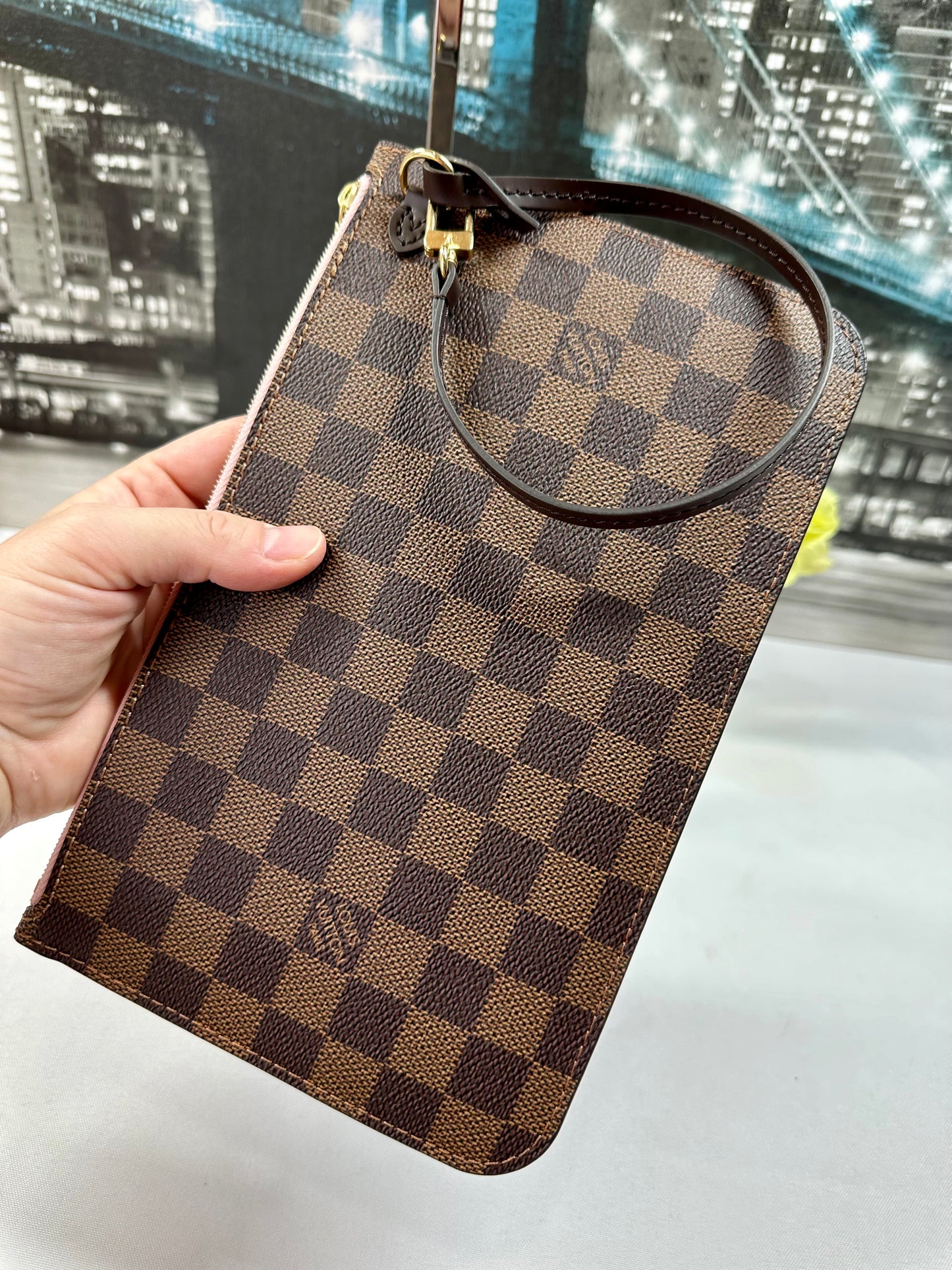 Neverfull MM Pouch Damier Ebene