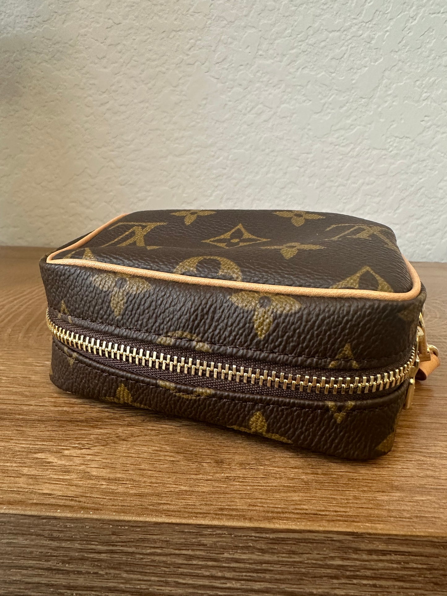 Wapity RARE Monogram