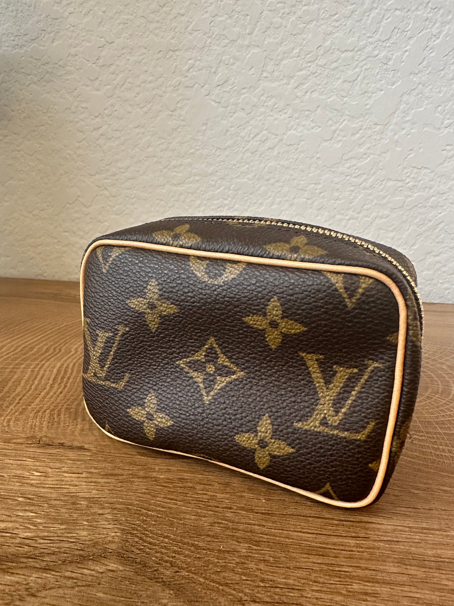 Wapity RARE Monogram