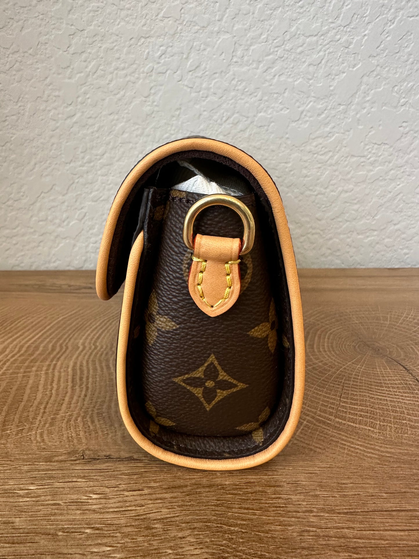 Camille Clutch Crossbody NM