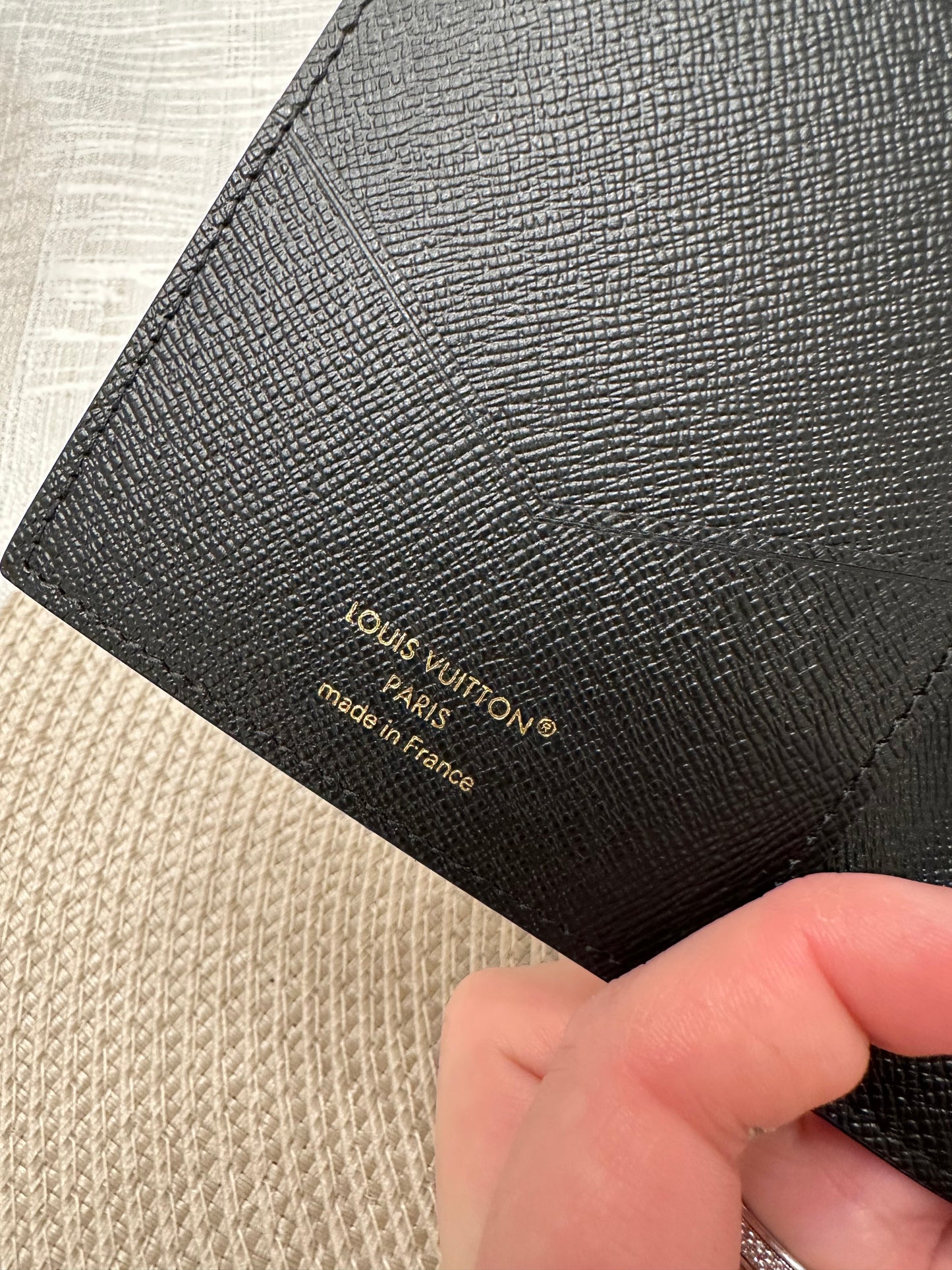 Passport Holder Reverse Mono