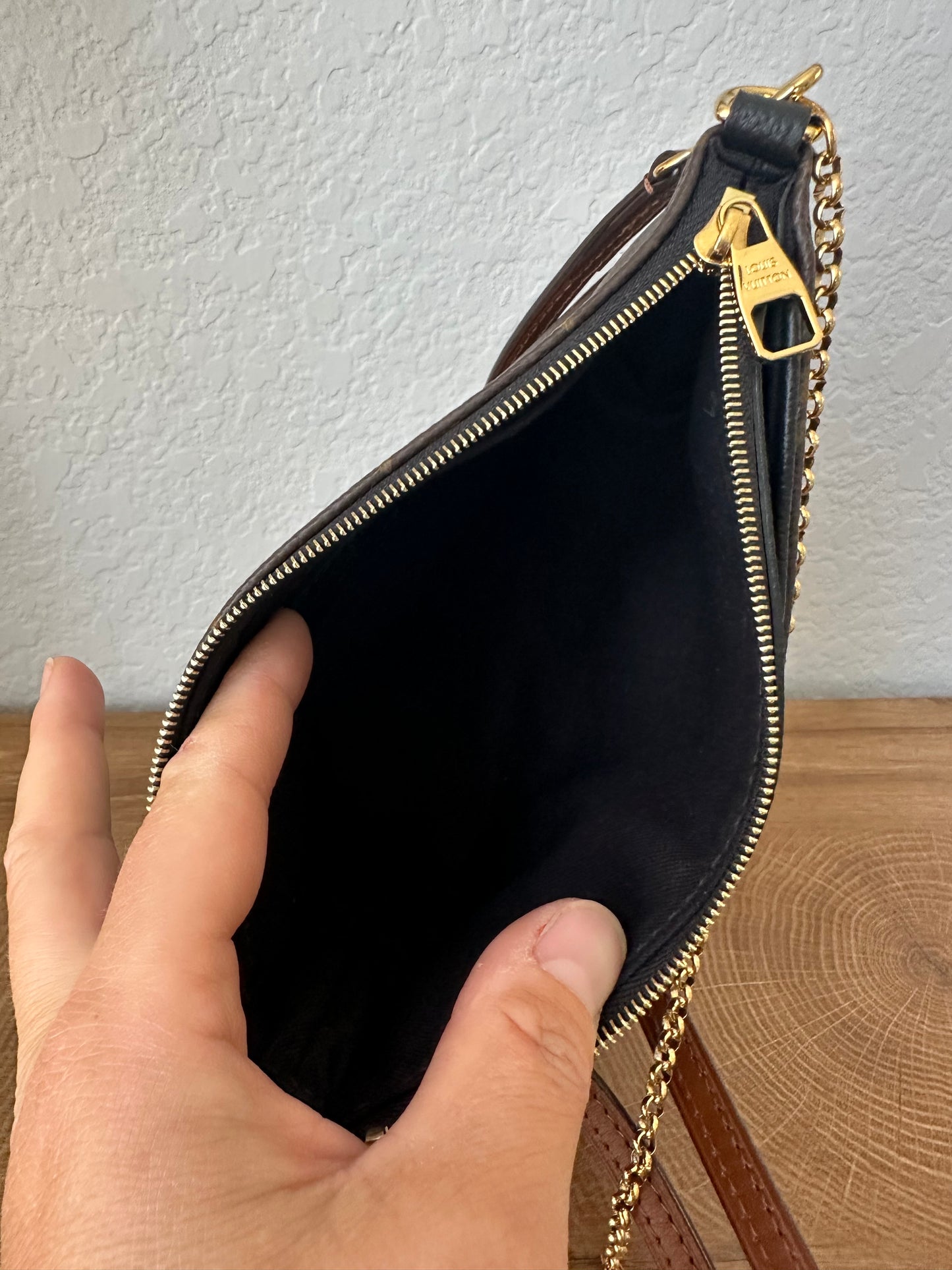 Pallas Clutch Crossbody
