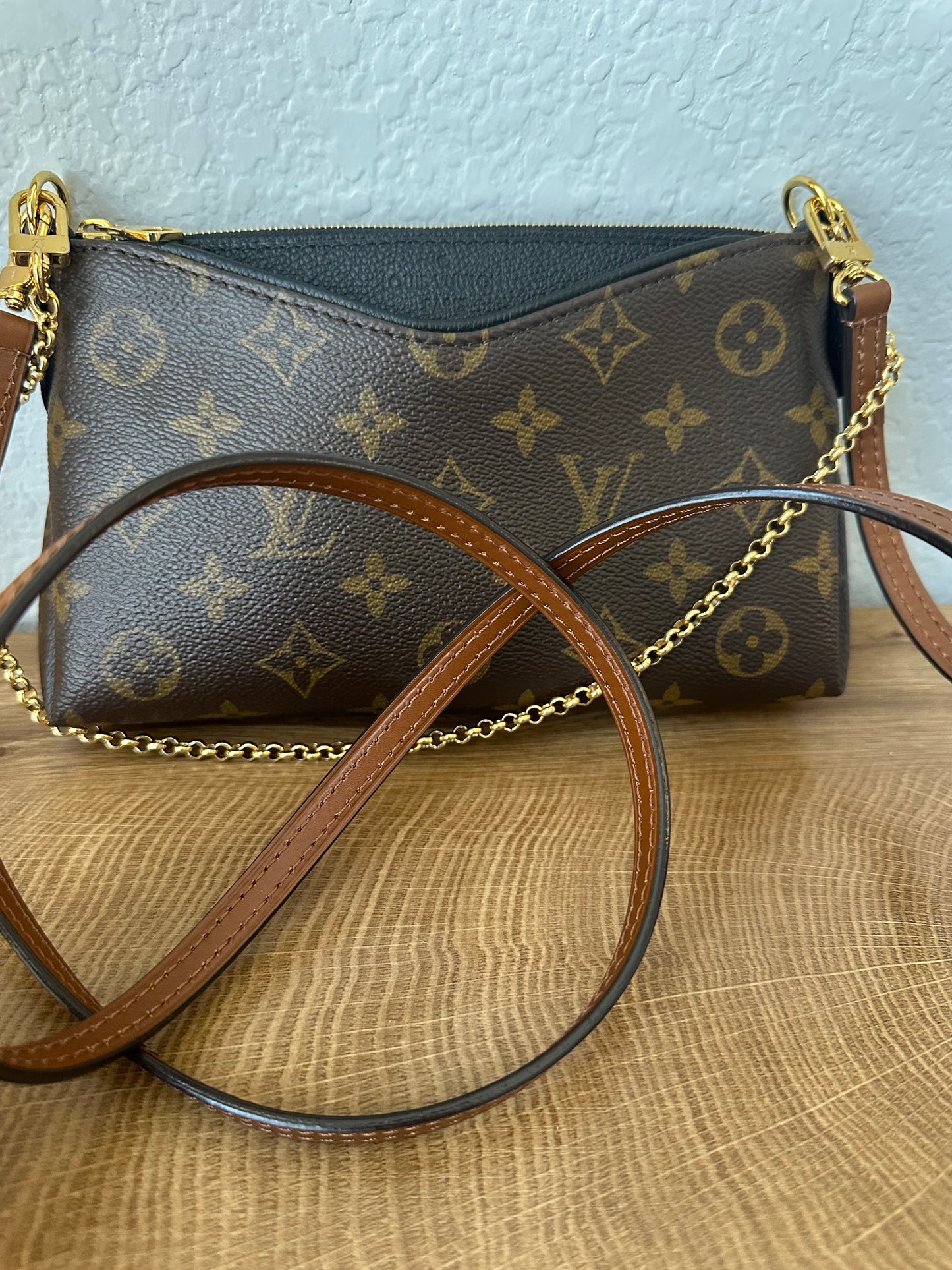Pallas Clutch Crossbody