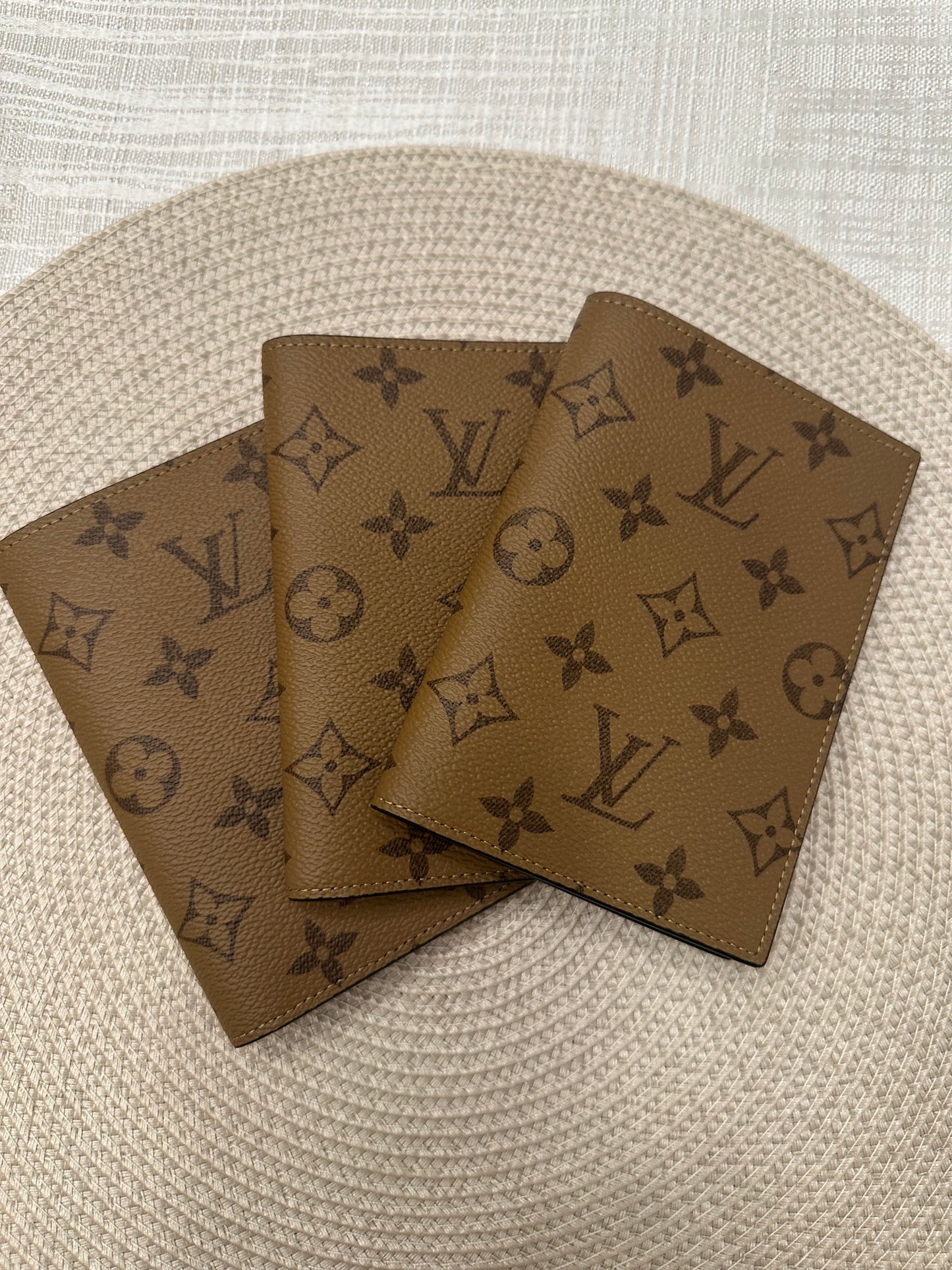 Passport Holder Reverse Mono