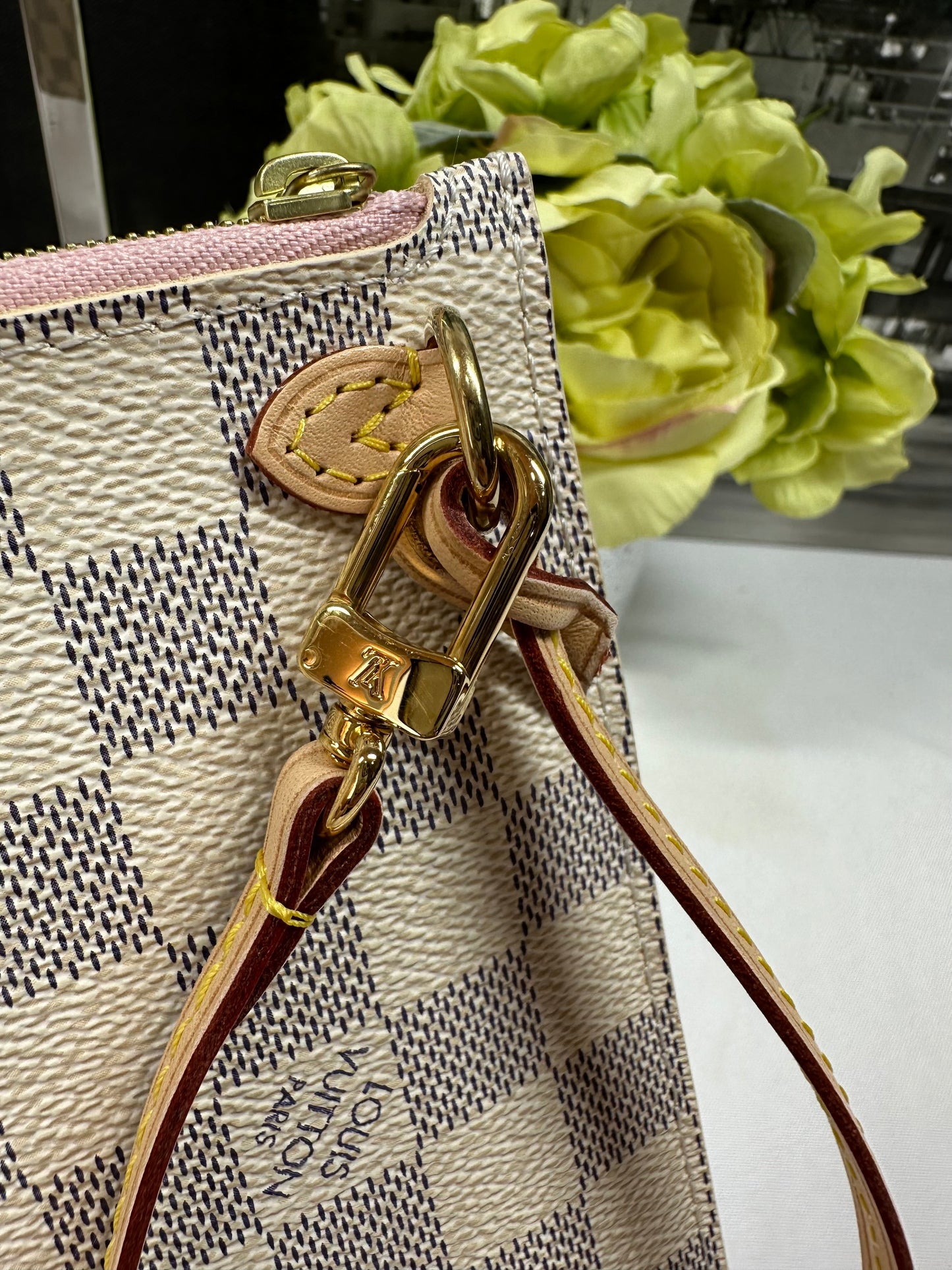 Neverfull MM Azur Pouch