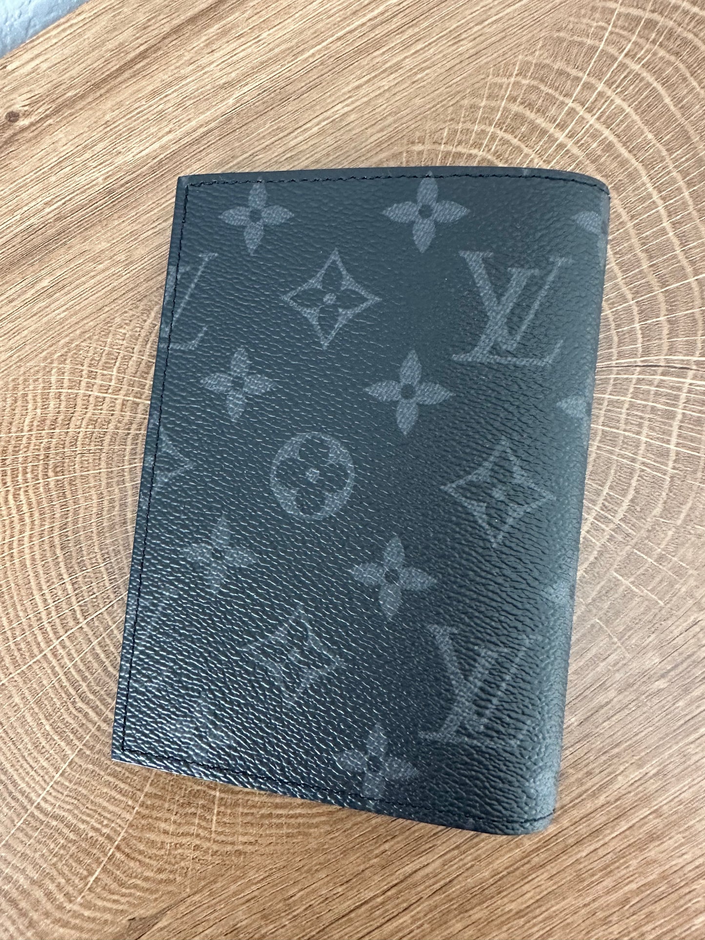 Passport Holder Black Elipse Mono