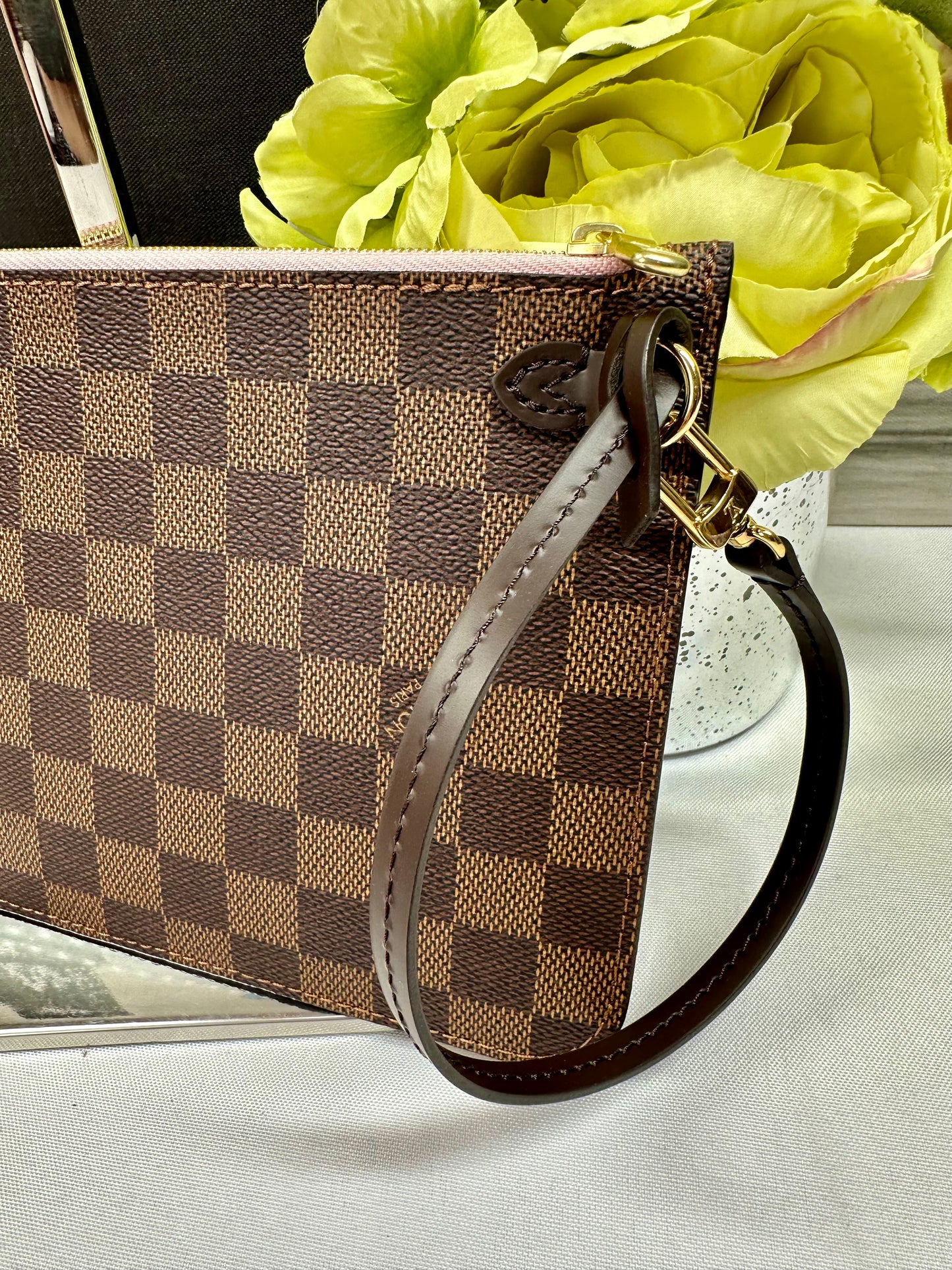 Neverfull MM Pouch Damier Ebene