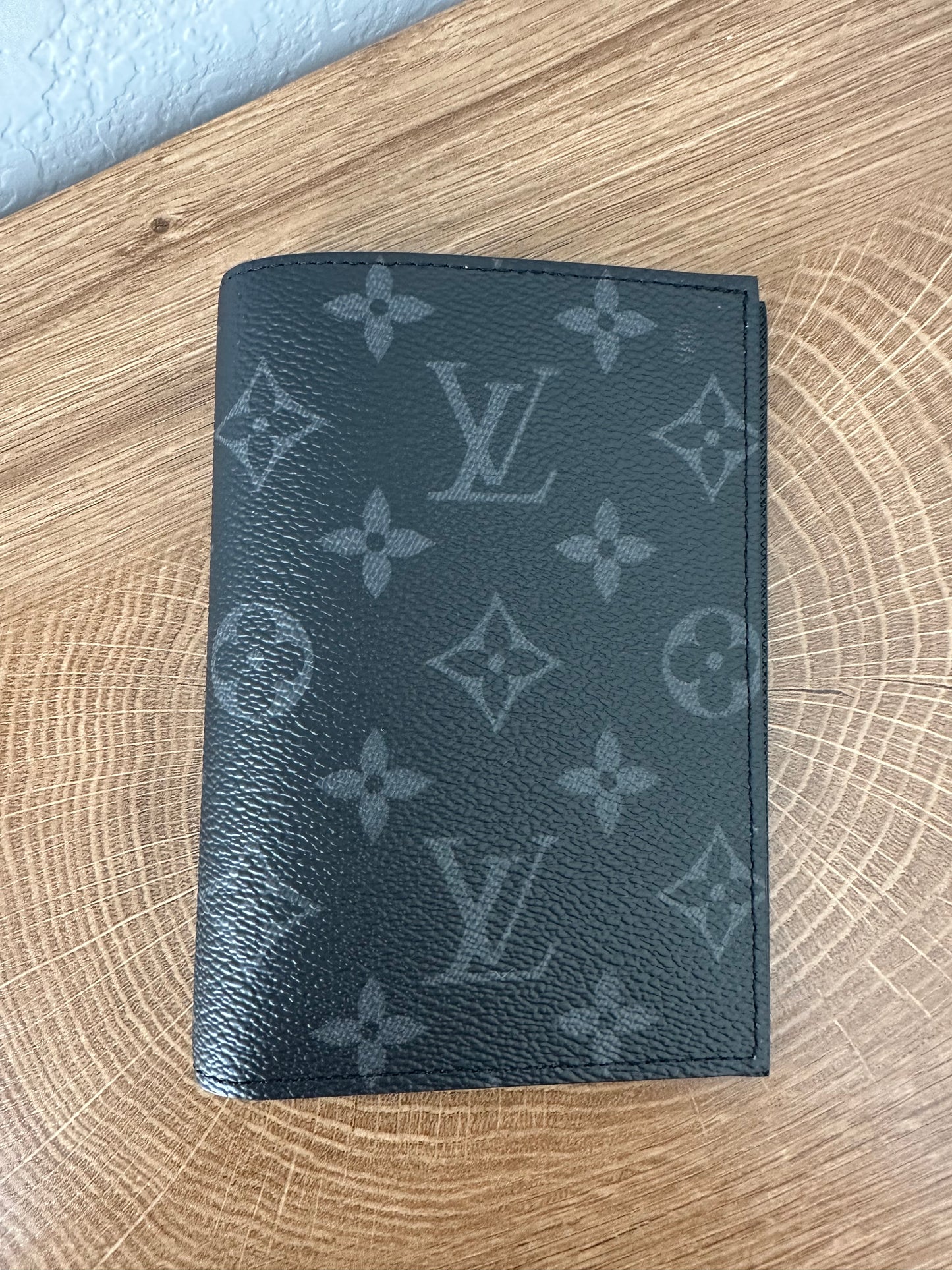 Passport Holder Black Elipse Mono