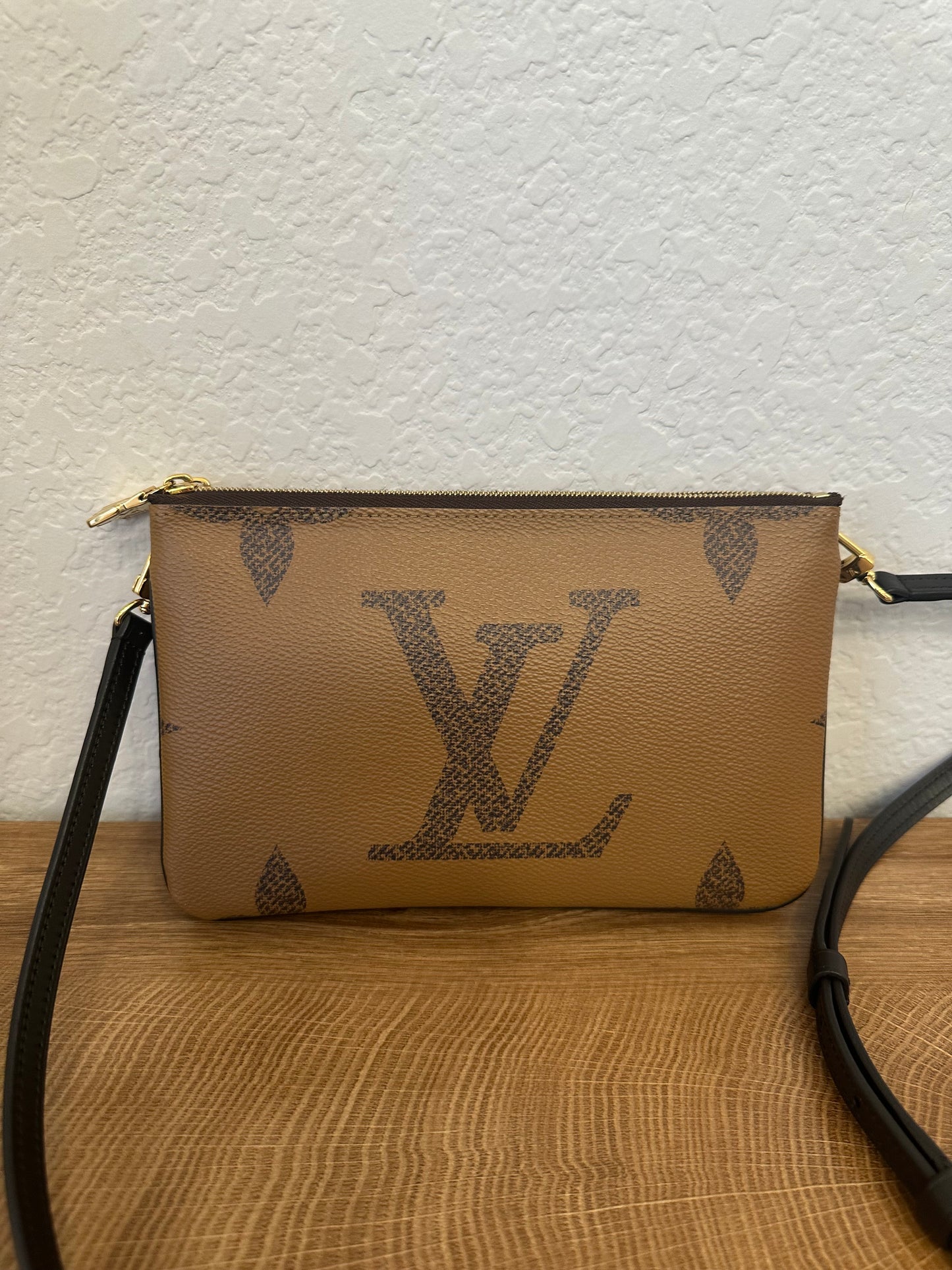 Louis Vuitton Reverse Monogram Giant Double Zip Pochette